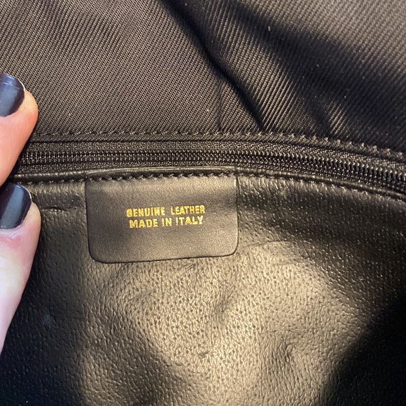 Carolee Black Bag with Dust Cover - Picture 7 of 12